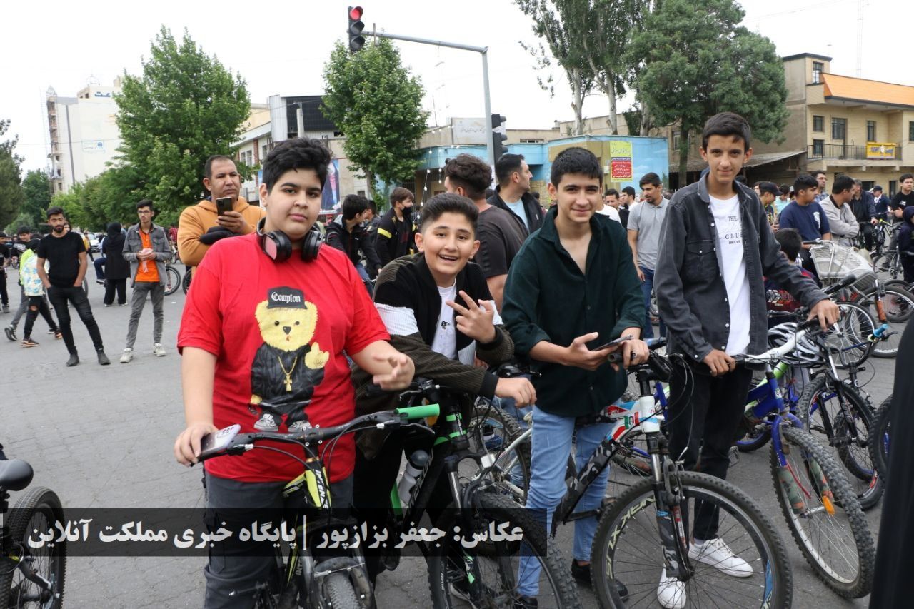همایش پیاده‌روی خانوادگی و دوچرخه سواری در میاندوآب
