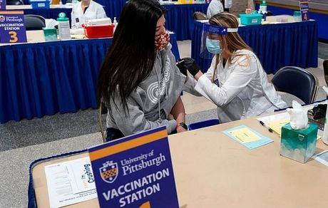 واکسن کرونا در آمریکا در داروخانه‌ها توزیع می‌شود