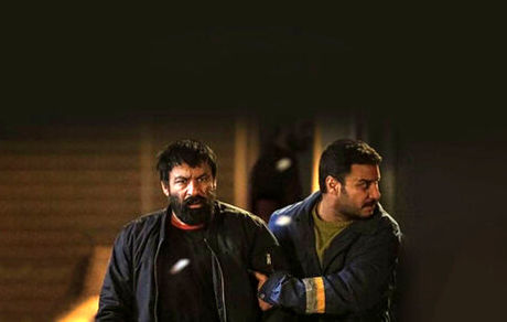 پوستر «شنای پروانه» با تصویری دیده‌نشده از جواد عزتی/ عکس