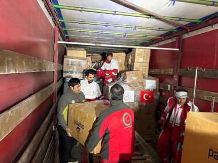 ورود ۳ تریلی حامل تجهیزات و اقلام پزشکی از سوی وزارت بهداشت ترکیه به ایران