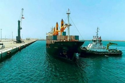 اولین محموله کالای اساسی با بار گندم وارد چابهار شد