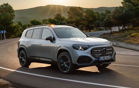 مرسدس بنز از نسخه جدید کراس اور GLB رونمایی کرد