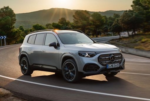 مرسدس بنز از نسخه جدید کراس اور GLB رونمایی کرد