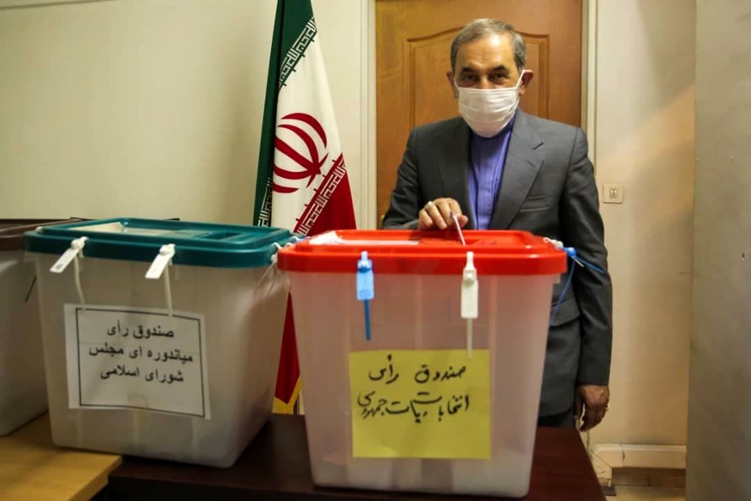 تصاویری از حضور پرشور در صف‌های رای‌گیری انتخابات ۱۴۰۰ / بخش اول