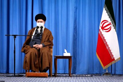 انتقاد صریح رهبری از اقدام برخی‌ در برخورد با دولت و رئیس جمهور 