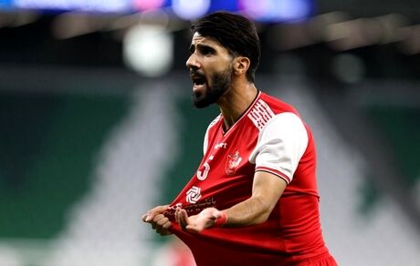 اقدام عجیب هواداران استقلال برای رفتن بشار از پرسپولیس/ عکس