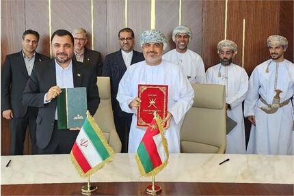 ایران و عمان در حوزه ارتباطات سند همکاری امضا کردند