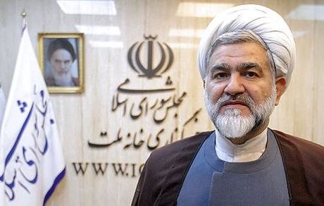 مجازات حبس برای کسانی که در بقاع متبرکه اقدام غیرمتعارف داشتند