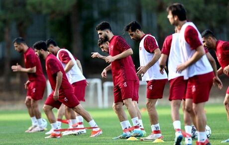 اولین تمرین پرسپولیس با هدایت وحید هاشمیان برگزار شد