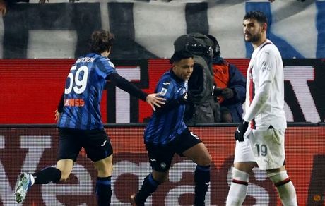 میلان به آتالانتا باخت / فاصله از صدر بیشتر شد