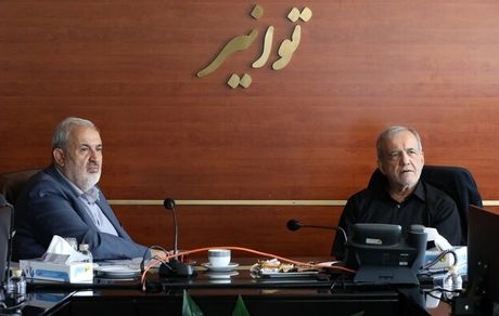 وزیر نیرو: رشد ۷۱ درصدی ظرفیت تولید برق خورشیدی کشور نسبت به سال گذشته