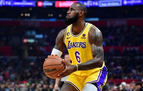 لبران جیمز رکورددار NBA شد