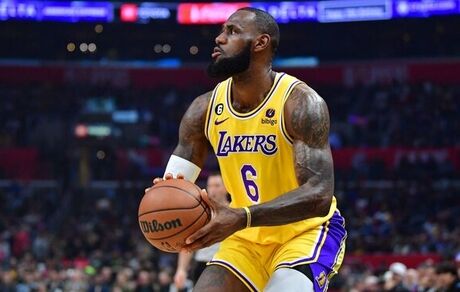 لبران جیمز رکورددار NBA شد