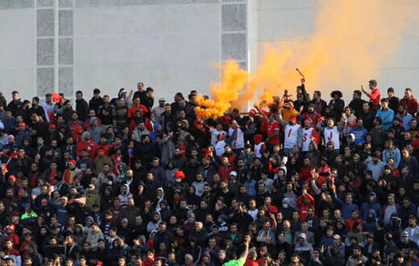 جوکر؛ تماشاگر ویژه نساجی-استقلال