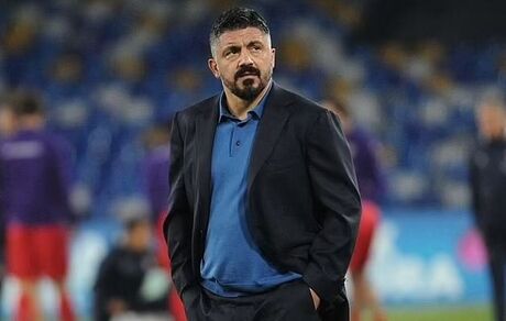 سرمربی والنسیا اخراج شد