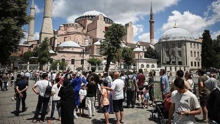 گردشگران روسی و ایرانی بیشترین مسافران استانبول ترکیه