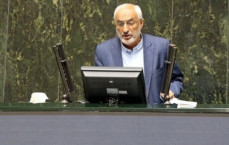 زاهدی: جوانان فریب فضای مجازی مدیریت شده را نخورند