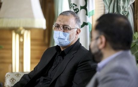 تخلف ۴۰۰ مدیر شهرداری بزودی تعیین تکلیف می‌شود / ما تراکم فروشی نمی‌کنیم و آن را برای خود خط قرمز می‌دانیم / کشور در آستانه جراحی بزرگ اقتصادی است.