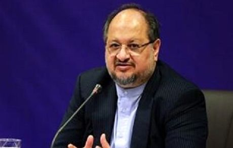 شریعتمداری  از واگذاری ۲۰ شرکت از طریق بورس خبر داد