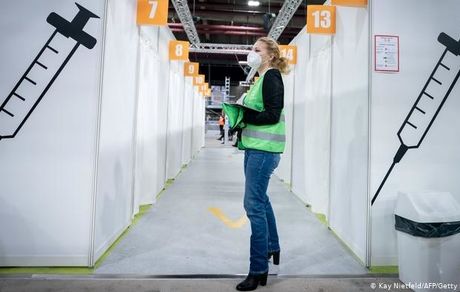 تصمیم آلمان برای واکسیناسیون هفتگی ۱۰ میلیون نفر