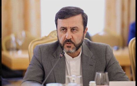 معاون عراقچی: تنگه هرمز زیر فرمان ایران است نه سنتکام