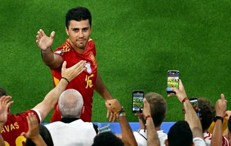 هافبک منچسترسیتی فصل را از دست داد