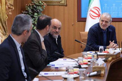 رئیس جمهور: جنگ به نفع هیچ‌کس نیست / وحدت بزرگترین سرمایه کشور در شرایط کنونی است