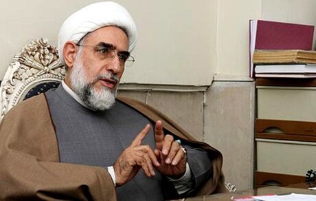 منتجب نیا: مصلحت نیست سیدحسن خمینی وارد انتخابات ۱۴۰۰ شود