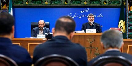 نماینده دادستان: یک ترخیص کار عمده گمرک با دستور «عباس ایروانی» متواری است