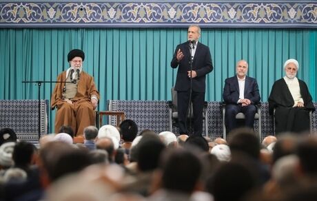 رئیس جمهور: ملت‌های مسلمان چون متکی به خدا هستند هیچ‌گاه ضعیف نخواهند شد