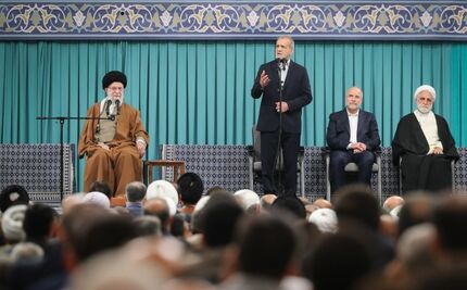 رئیس جمهور: ملت‌های مسلمان چون متکی به خدا هستند هیچ‌گاه ضعیف نخواهند شد