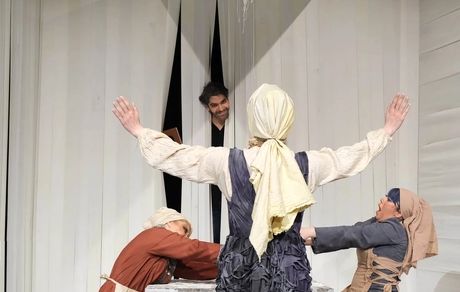 خوش­بختی در انسانیت