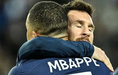 پیشنهاد مسی به ام‌باپه: به بارسلونا برو!