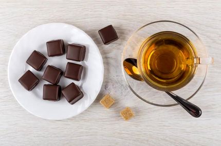 فشار خون را با چای و شکلات تلخ کاهش دهید