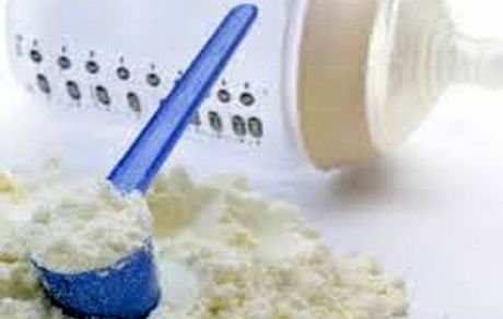 ۵۰۰ تن ماده اولیه شیرخشک نوزاد در معرض فساد/اختلاف بر سر ارز دولتی و نیمایی