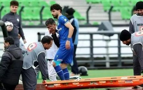 به فاصله یک روز، ستاره‌های ازبکستانی استقلال و پرسپولیس در بازی مصدوم شدند