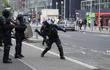 سینماها هم در فرانسه تعطیل شد