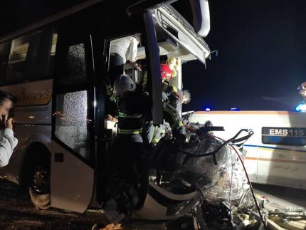 ۱۸ مصدوم در تصادف اتوبوس مسافربری این بار در استان اصفهان