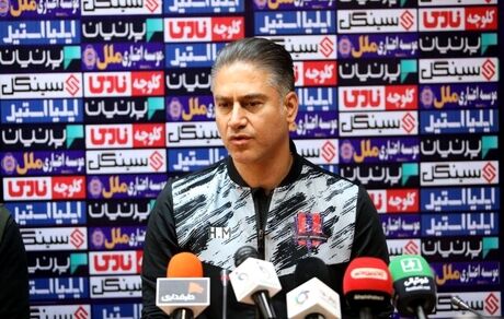 مطهری از سرمربیگری نساجی استعفا کرد / مدیرعامل نساجی قبول نکردند