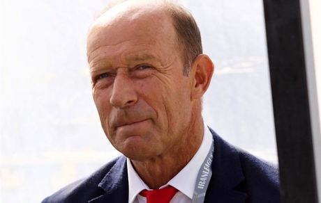 کالدرون: علیپور بازیکن مهمی برای ماست و از او حمایت می‌کنم