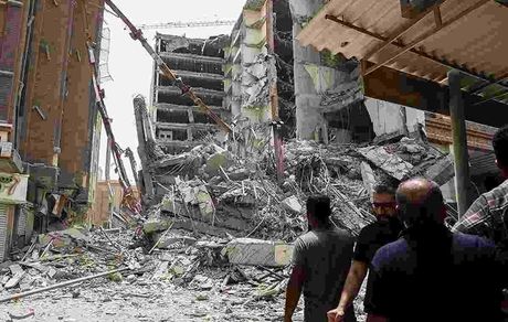 آمار ٧ فوتی و بازداشت ۸ نفر در پی ریزش ساختمان متروپل آبادان