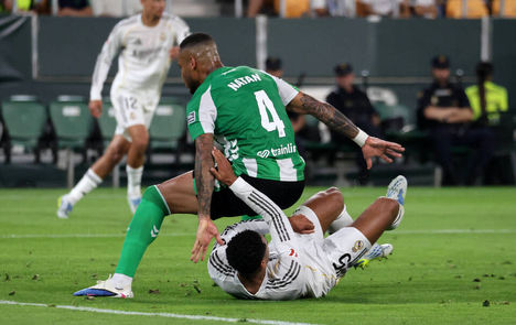 رئال مادرید قهرمانی را به بارسلونا تقدیم کرد!