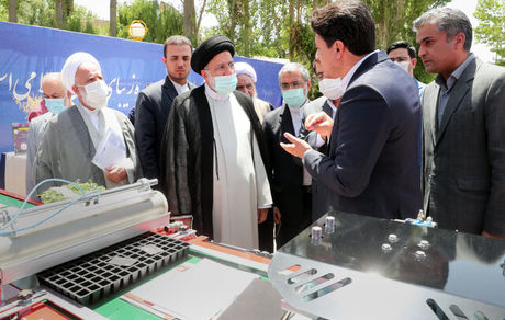 بازدید رئیس جمهور از نمایشگاه توانمندی‌های شرکت‌های دانش‌بنیان استان کرمانشاه