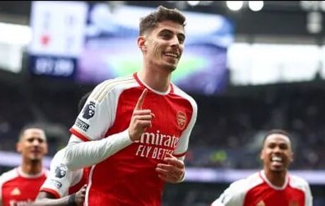 آرسنال از نبرد قهرمانی کنار نکشید