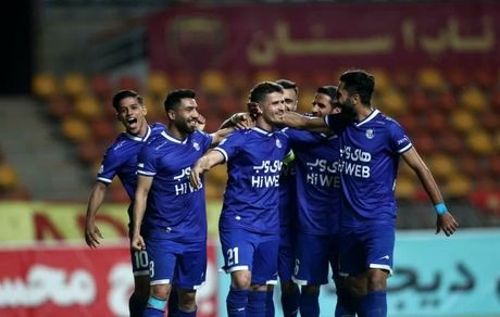 تسلیم استقلال فکری برابر فولاد در اهواز