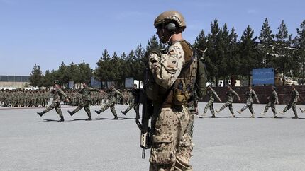 آغاز خروج نظامیان ناتو از افغانستان