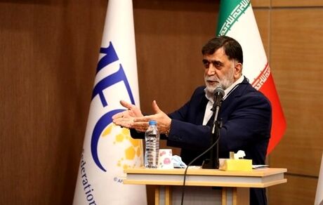 باشگاه فولاد: آجرلو مدیرعامل ما نمی‌شود