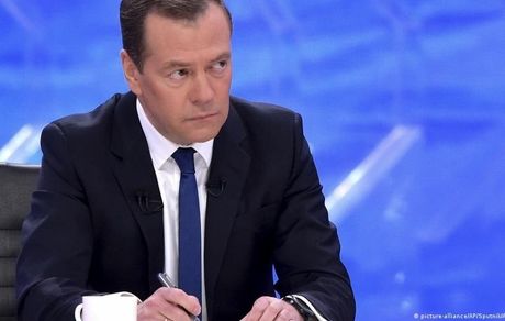 ادعای مدودف: زلنسکی دنبال صلح نیست