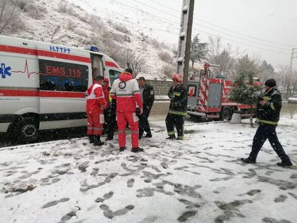 نجات ۴ نفر گرفتار در کوه آربابا بانه بدلیل بارش شدید برف