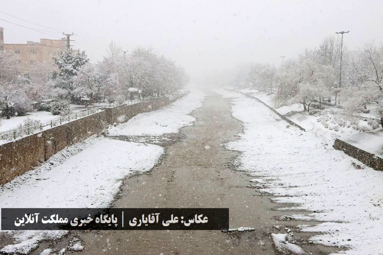 طراوت زمستانی ارومیه با اولین برف سال